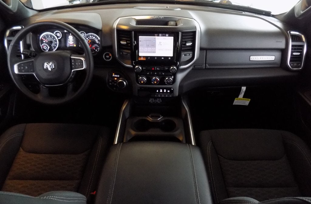 2025 RAM 1500 Big Horn Crew Cab 4x4 5'7' Box