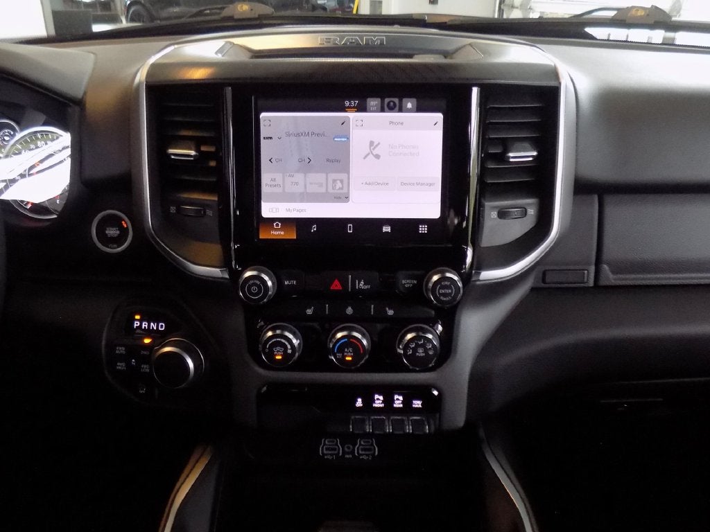 2025 RAM 1500 Big Horn Crew Cab 4x4 5'7' Box