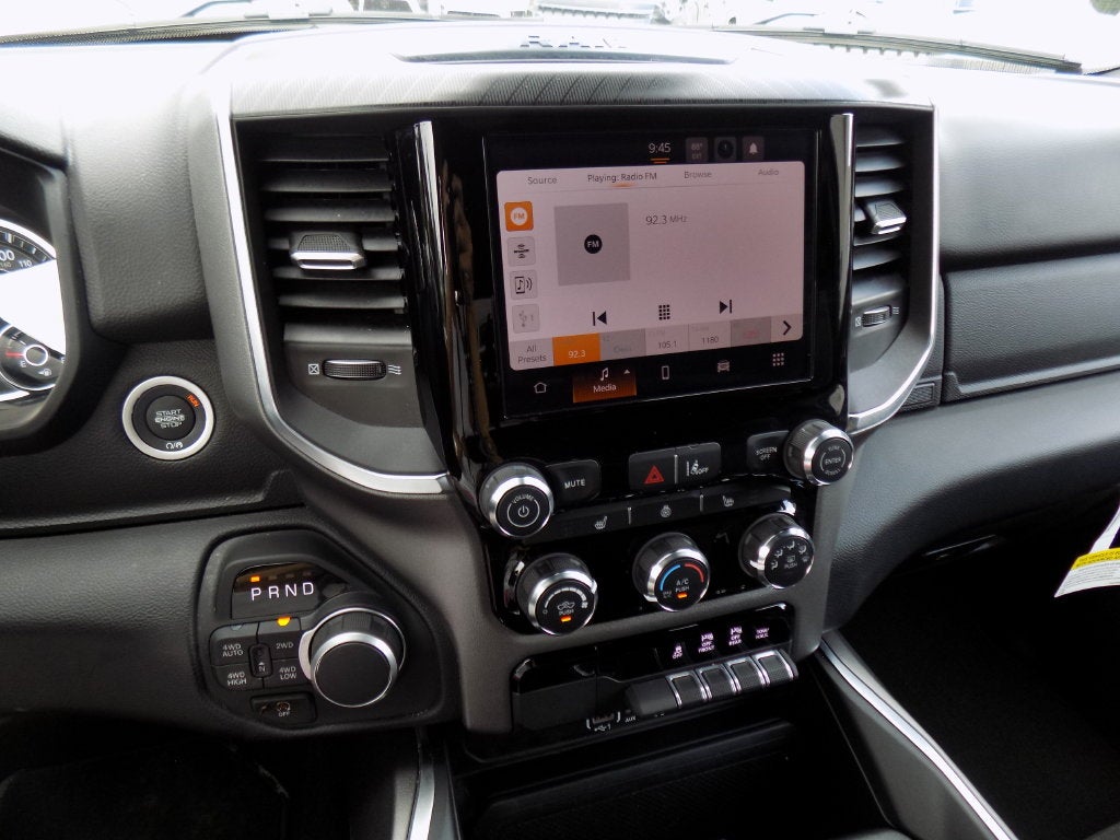 2025 RAM 1500 Big Horn Crew Cab 4x4 5'7' Box