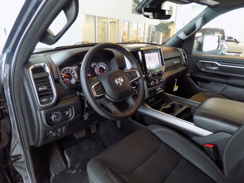 2025 RAM 1500 Big Horn Crew Cab 4x4 5'7' Box