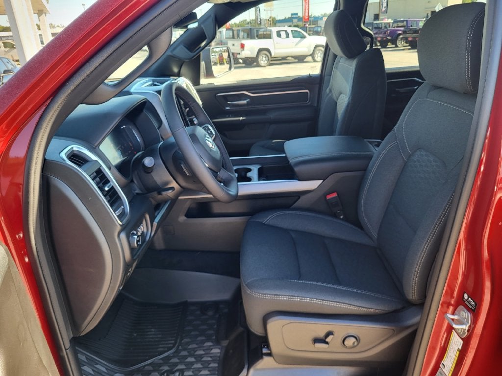 2027 RAM Ram 1500 RAM 1500 BIG HORN CREW CAB 4X4 5'7' BOX