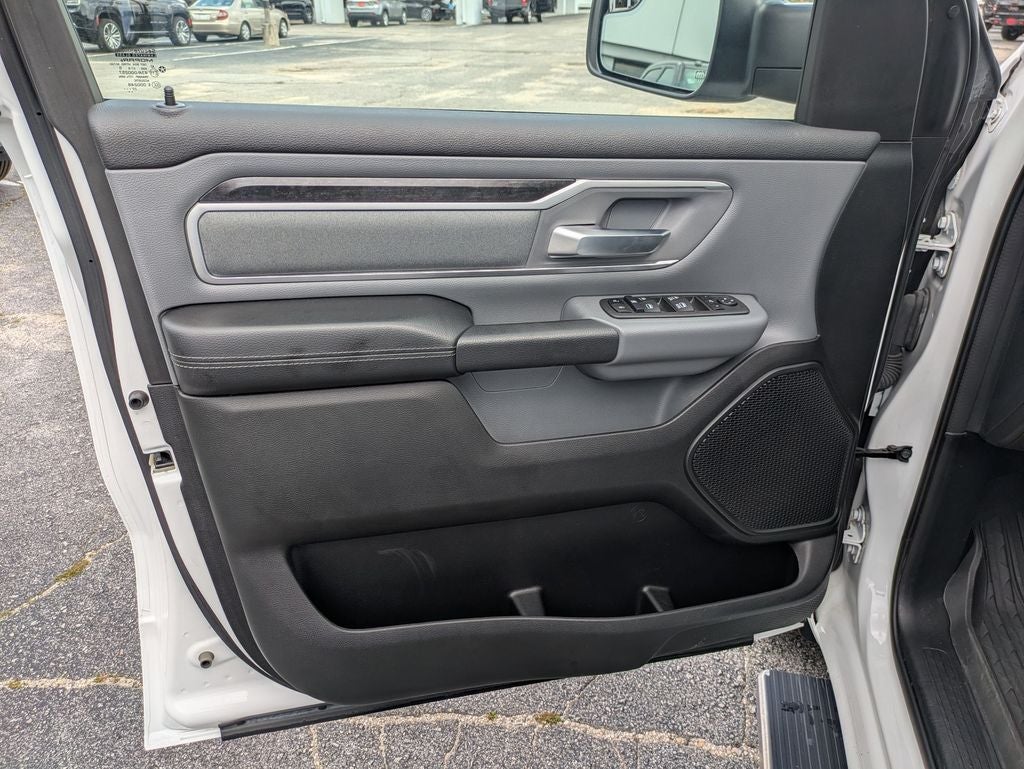 2022 RAM 1500 Big Horn Crew Cab 4x4 5'7' Box