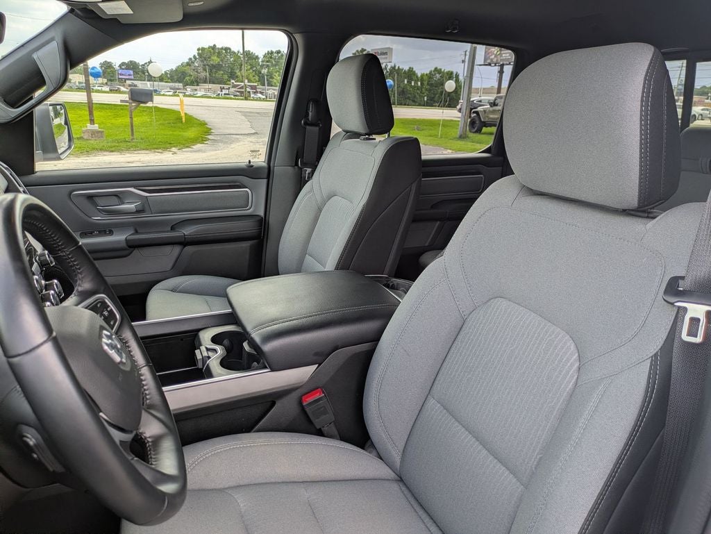 2022 RAM 1500 Big Horn Crew Cab 4x4 5'7' Box