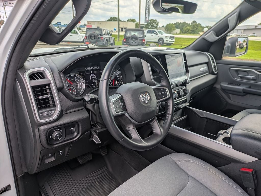 2022 RAM 1500 Big Horn Crew Cab 4x4 5'7' Box