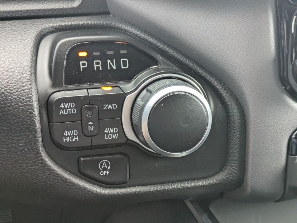 2022 RAM 1500 Big Horn Crew Cab 4x4 5'7' Box