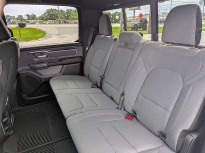 2022 RAM 1500 Big Horn Crew Cab 4x4 5'7' Box