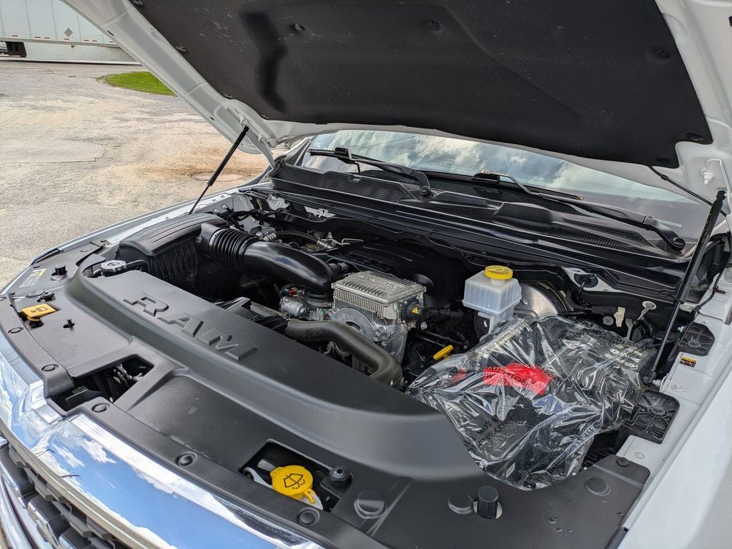 2022 RAM 1500 Big Horn Crew Cab 4x4 5'7' Box