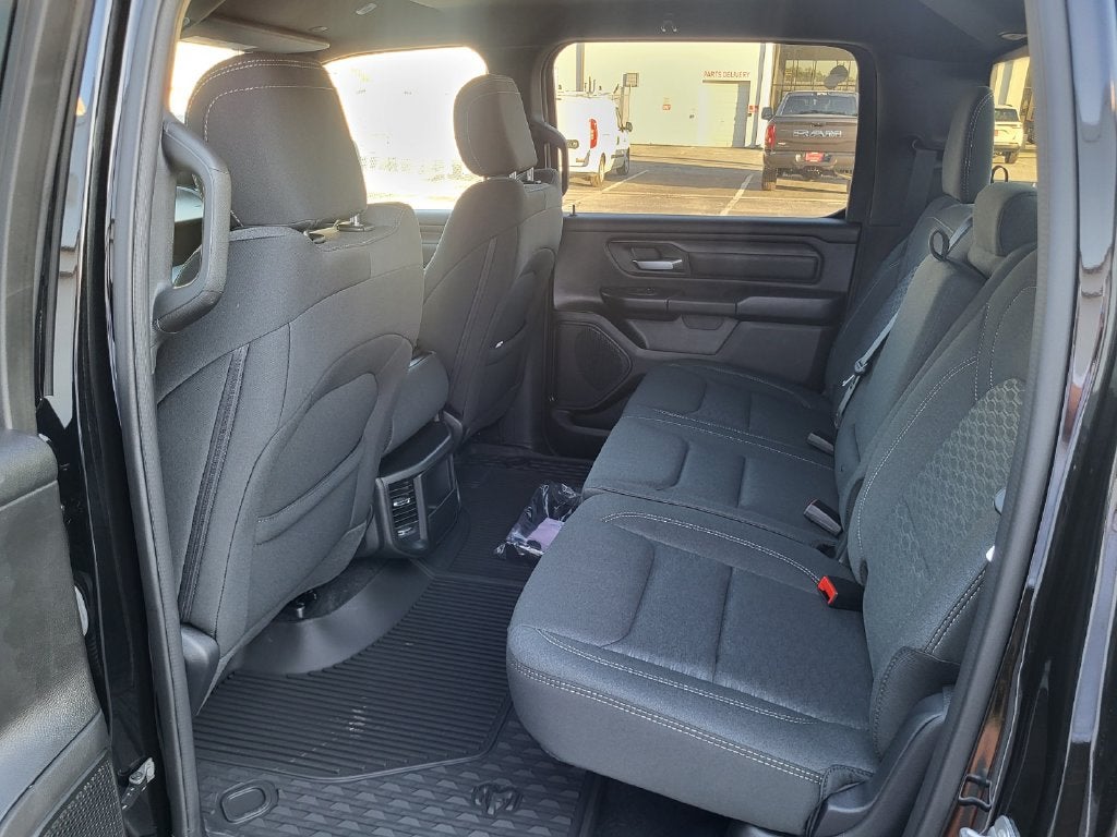 2026 RAM Ram 1500 RAM 1500 TRADESMAN CREW CAB 4X4 5'7' BOX