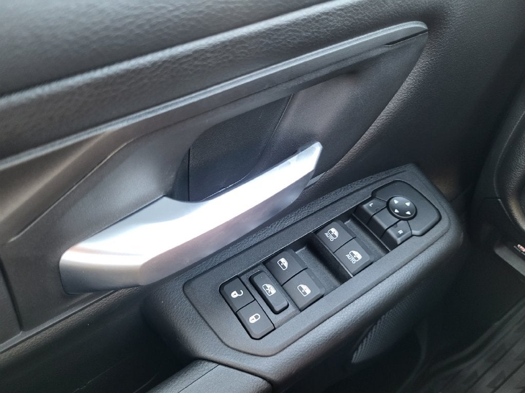 2026 RAM Ram 1500 RAM 1500 TRADESMAN CREW CAB 4X4 5'7' BOX