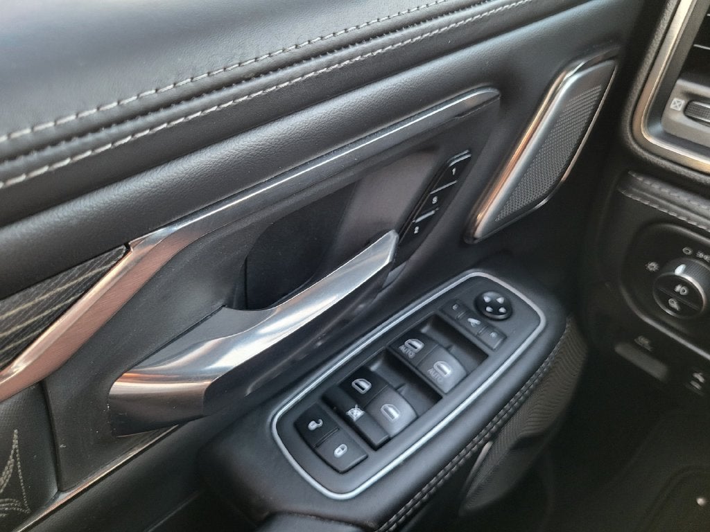2021 RAM 1500 Limited Crew Cab 4x4 5'7' Box