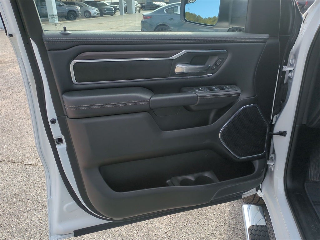 2025 RAM 1500 Laramie Crew Cab 4x4 5'7' Box