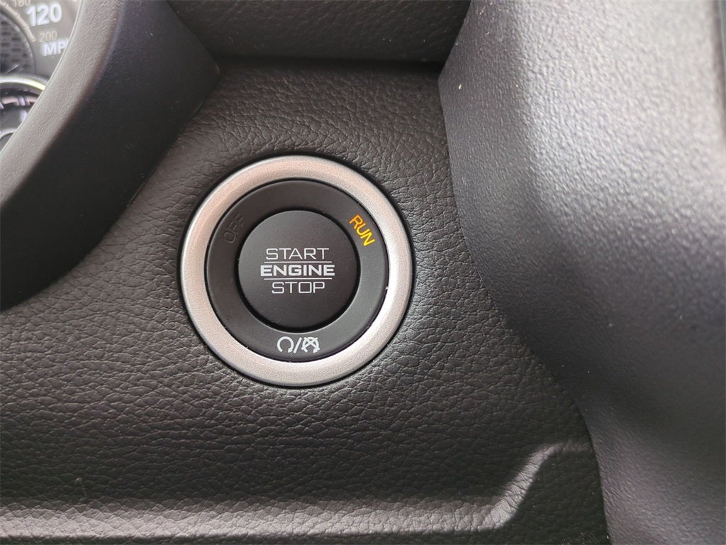 2025 RAM 1500 Laramie Crew Cab 4x4 5'7' Box