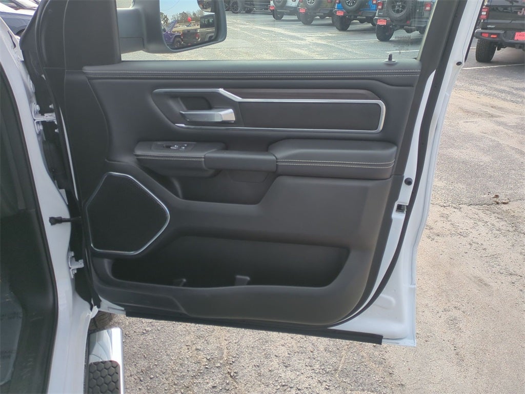 2025 RAM 1500 Laramie Crew Cab 4x4 5'7' Box