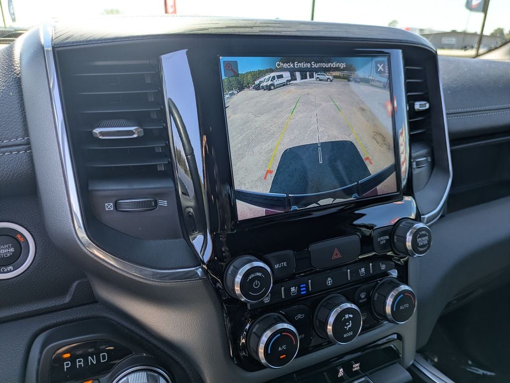 2024 RAM 1500 Laramie Crew Cab 4x4 5'7' Box