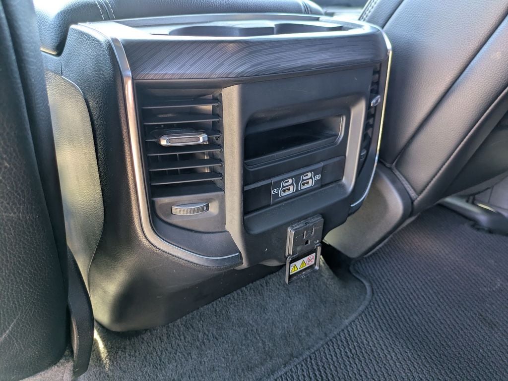 2024 RAM 1500 Laramie Crew Cab 4x4 5'7' Box