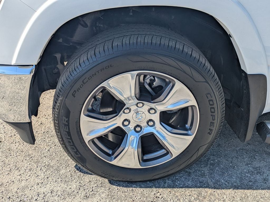 2022 RAM 1500 Laramie Crew Cab 4x4 5'7' Box