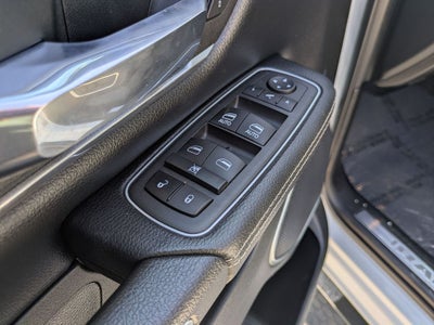 2022 RAM 1500 Laramie Crew Cab 4x4 5'7' Box