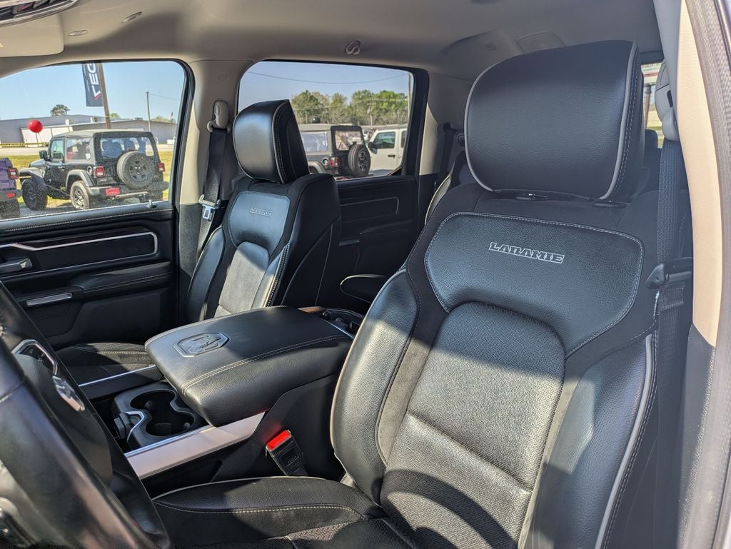 2022 RAM 1500 Laramie Crew Cab 4x4 5'7' Box