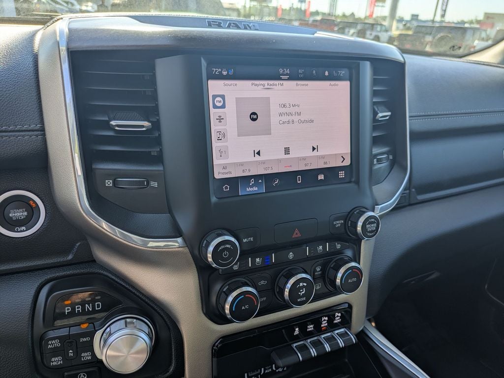 2022 RAM 1500 Laramie Crew Cab 4x4 5'7' Box