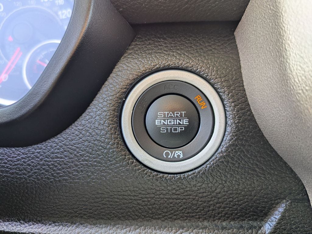 2022 RAM 1500 Laramie Crew Cab 4x4 5'7' Box