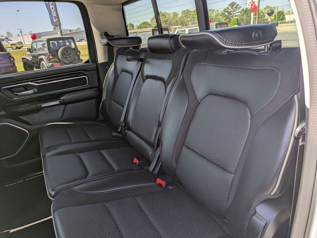 2022 RAM 1500 Laramie Crew Cab 4x4 5'7' Box