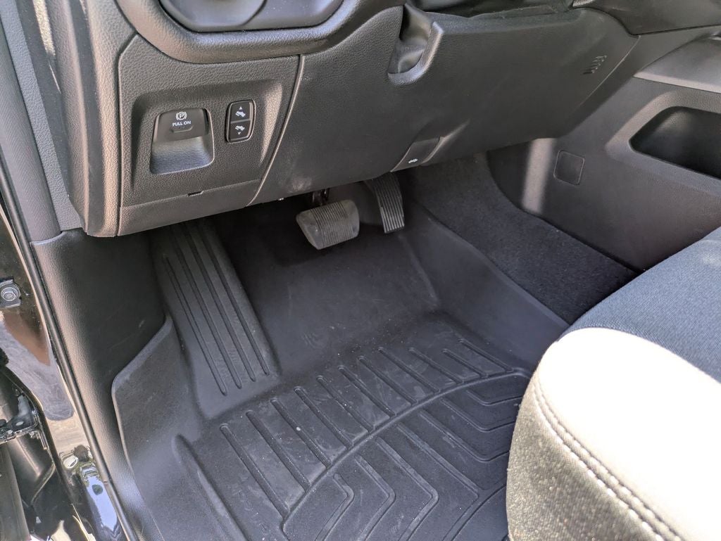 2025 RAM 1500 Big Horn Crew Cab 4x4 6'4' Box
