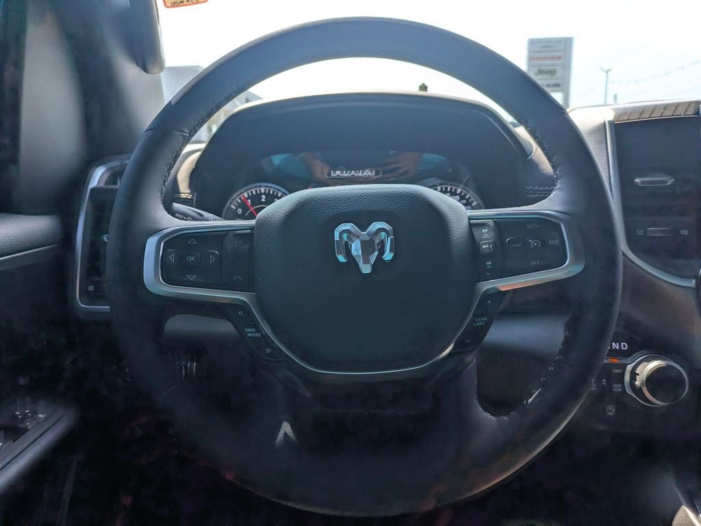 2025 RAM 1500 Big Horn Crew Cab 4x4 6'4' Box