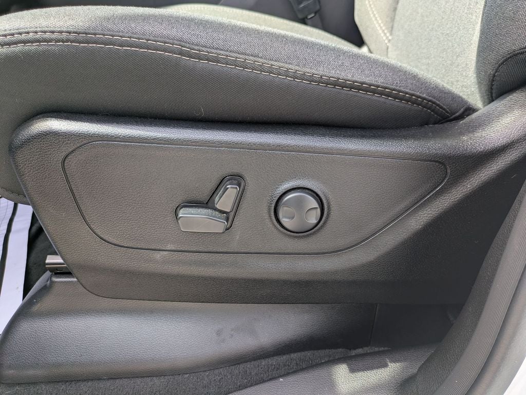 2023 RAM 1500 Big Horn Crew Cab 4x4 6'4' Box