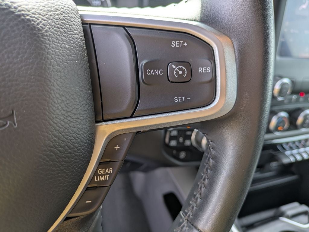 2023 RAM 1500 Big Horn Crew Cab 4x4 6'4' Box