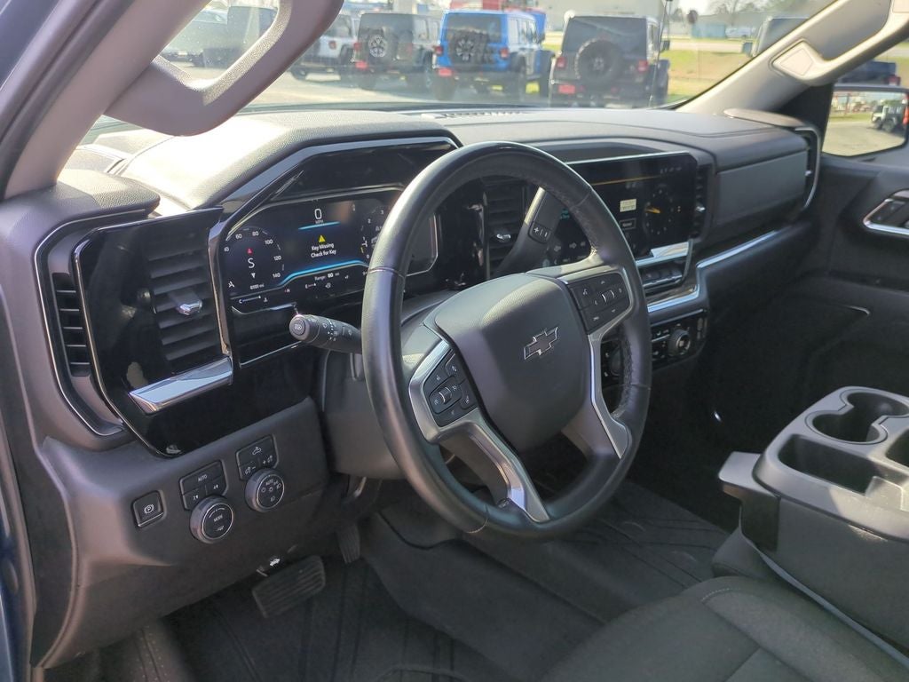 2024 Chevrolet Silverado 1500 4WD Crew Cab Short Bed RST