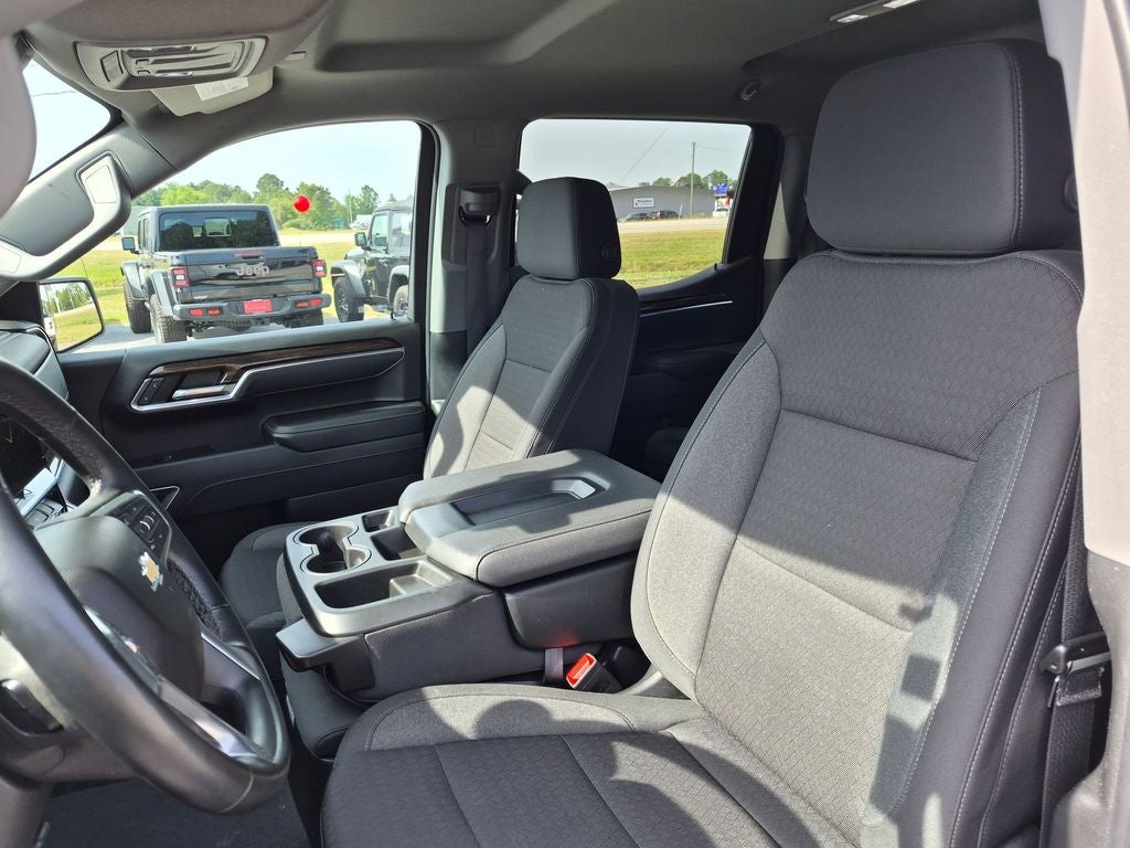 2025 Chevrolet Silverado 1500 4WD Crew Cab Standard Bed LT