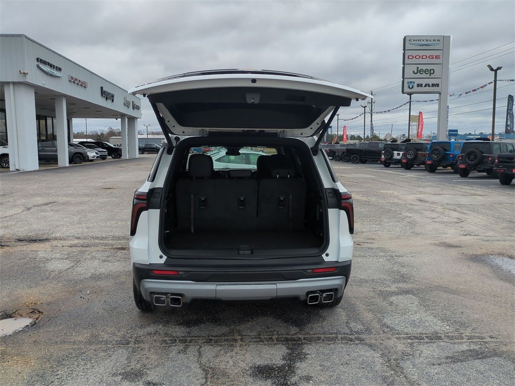 2024 Chevrolet Traverse FWD LT
