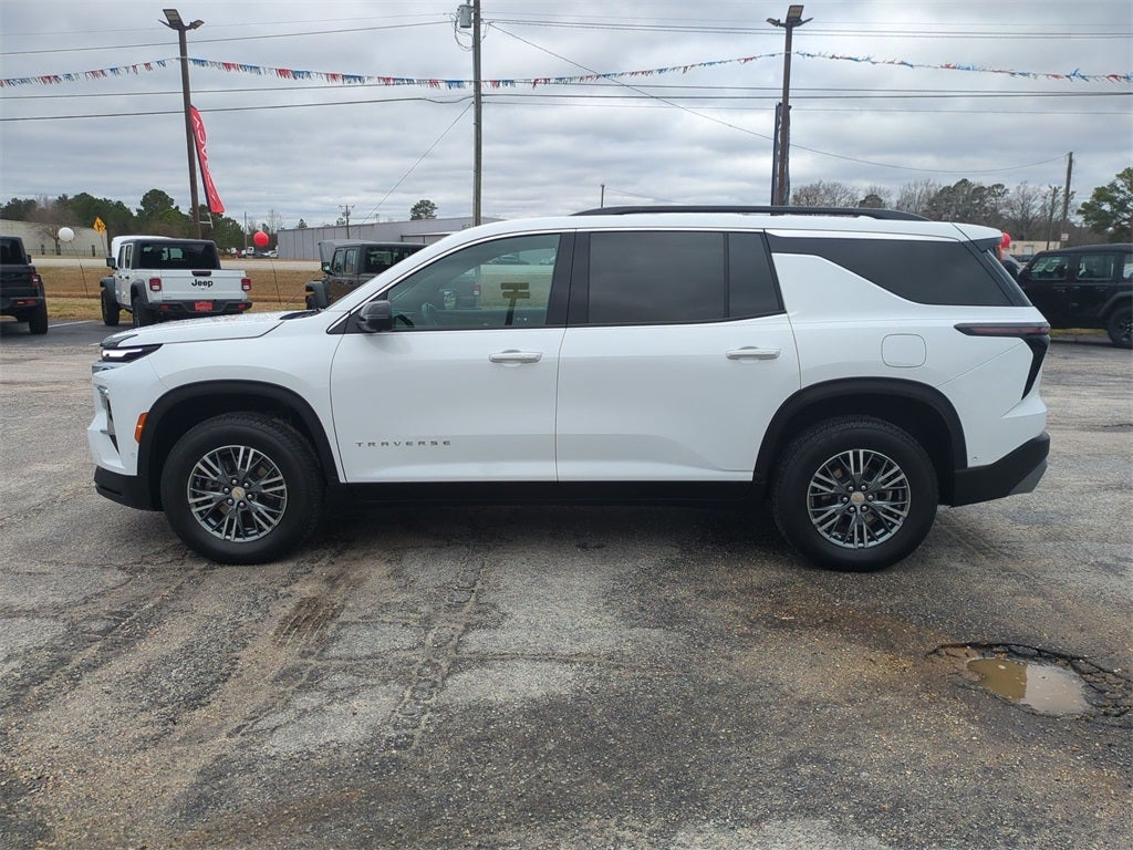 2024 Chevrolet Traverse FWD LT