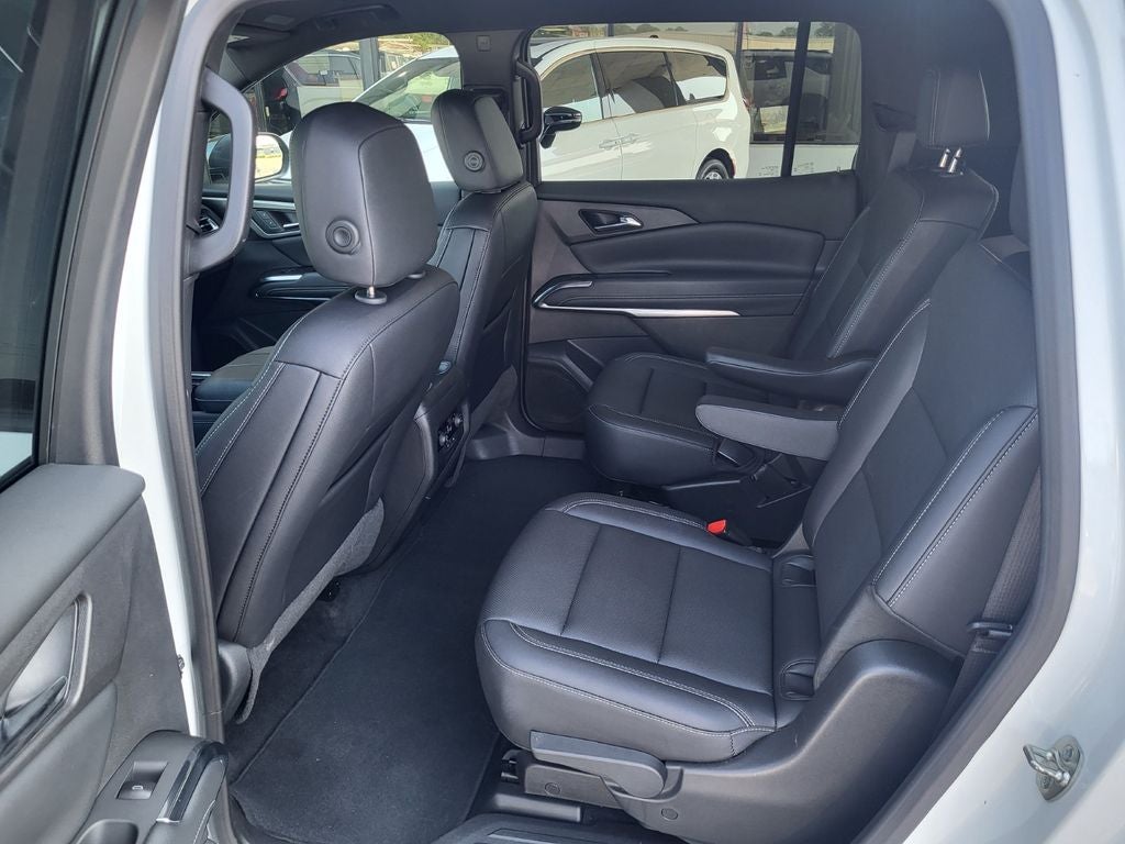 2025 Chevrolet Traverse FWD LT