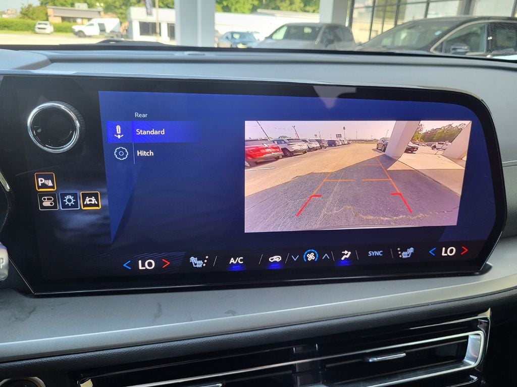 2025 Chevrolet Traverse FWD LT