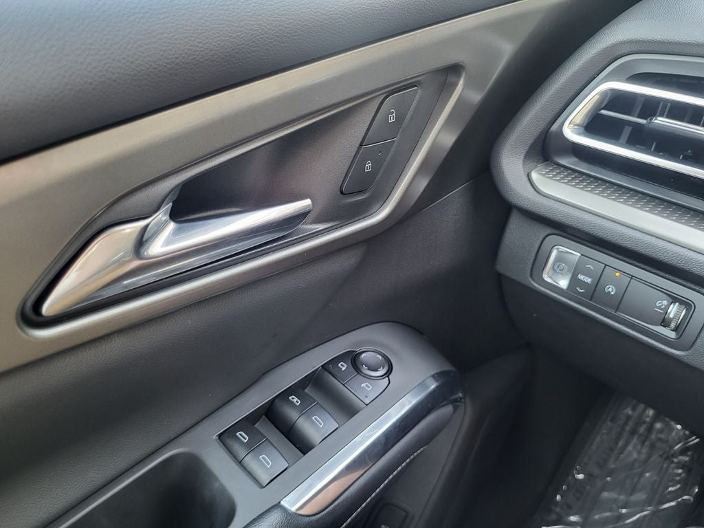 2025 Chevrolet Traverse FWD LT