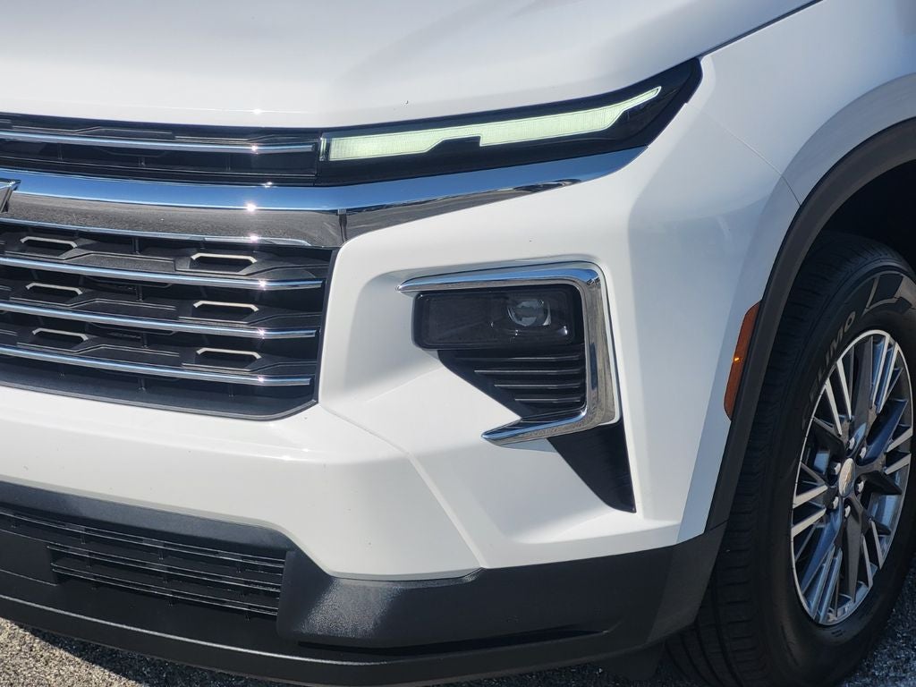 2025 Chevrolet Traverse FWD LT