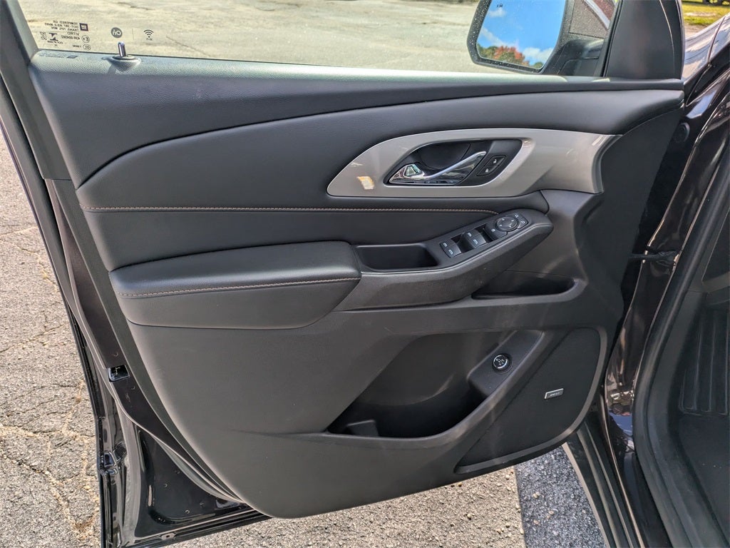 2021 Chevrolet Traverse AWD LT Leather