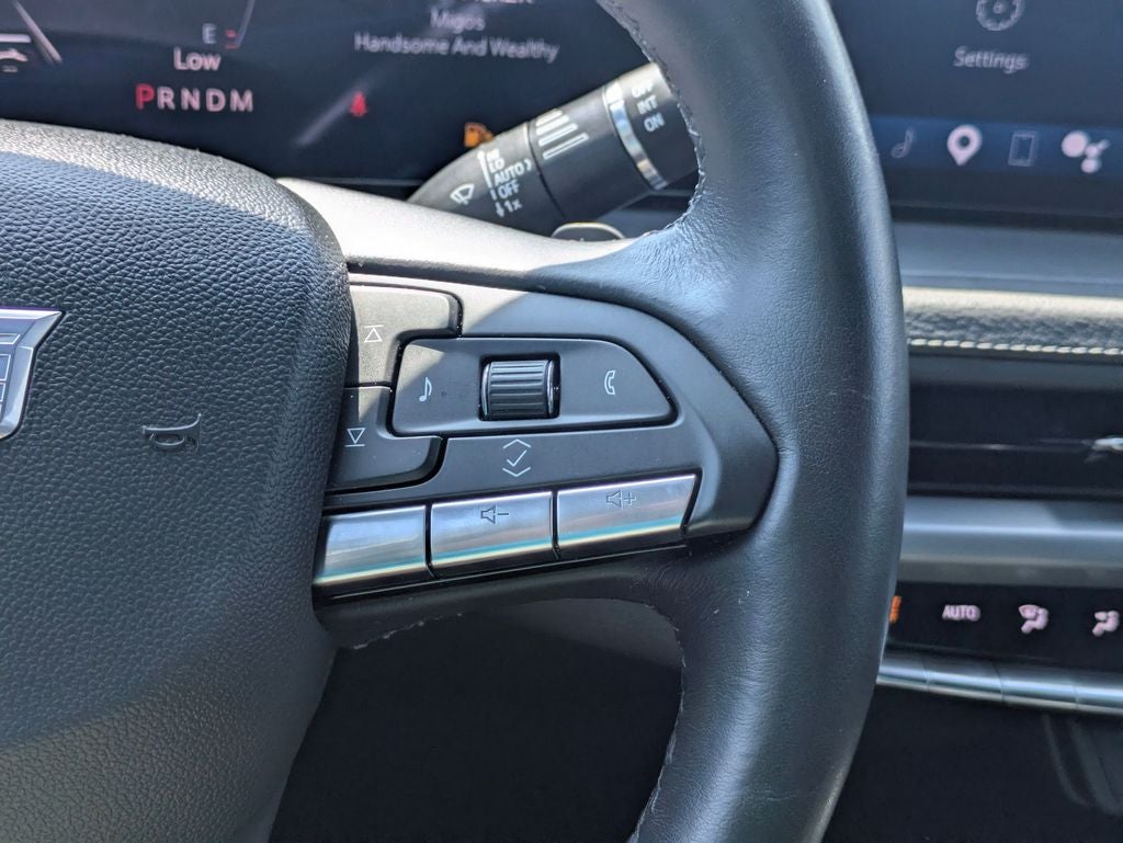 2025 Cadillac XT4 FWD Premium Luxury