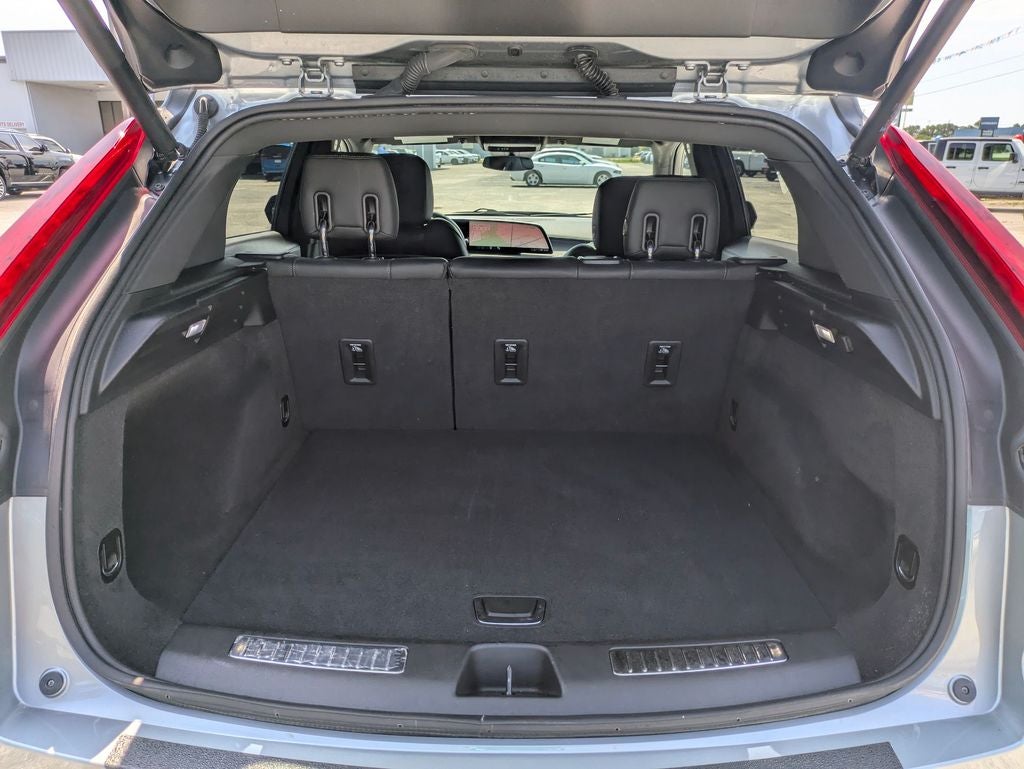 2025 Cadillac XT4 FWD Premium Luxury