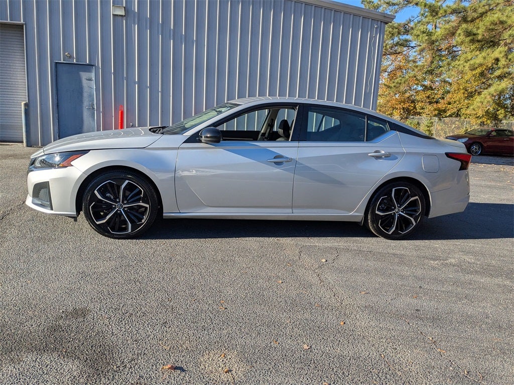 2024 Nissan Altima SR FWD