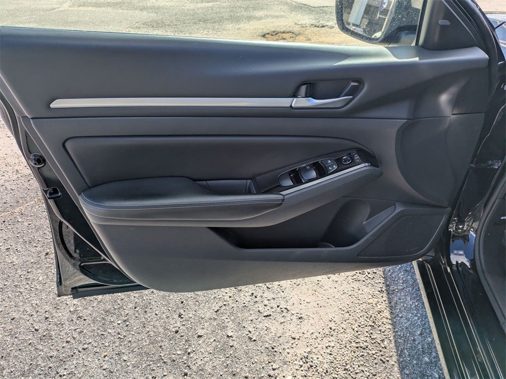 2023 Nissan Altima SV FWD