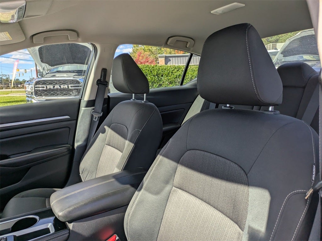 2023 Nissan Altima SV FWD