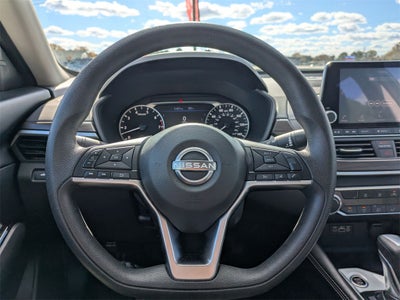 2023 Nissan Altima SV FWD