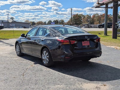 2023 Nissan Altima SV FWD