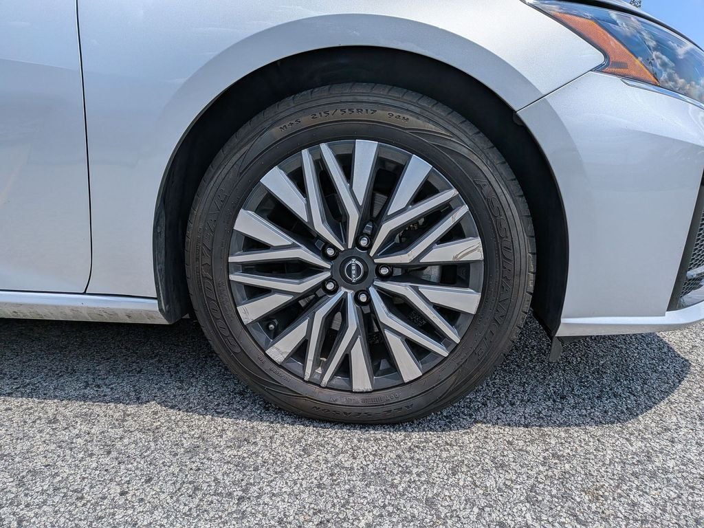 2024 Nissan Altima SV FWD