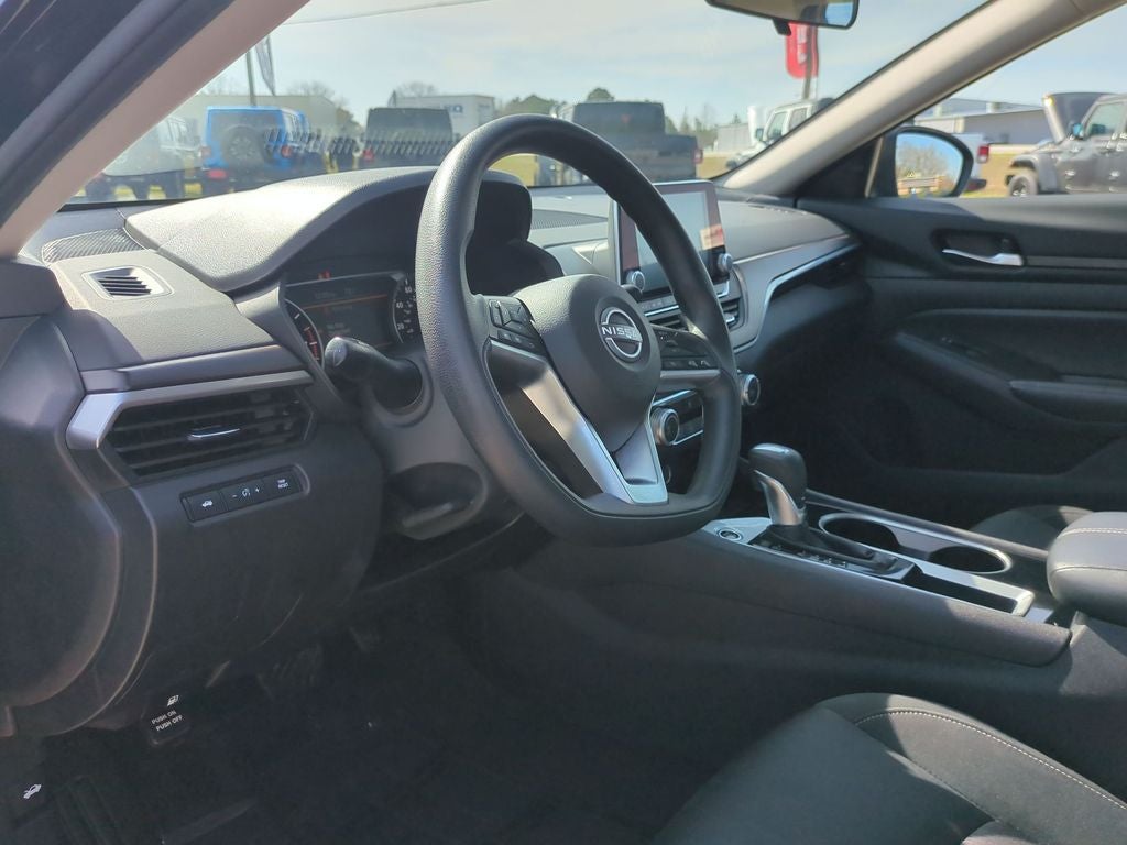 2024 Nissan Altima SV FWD
