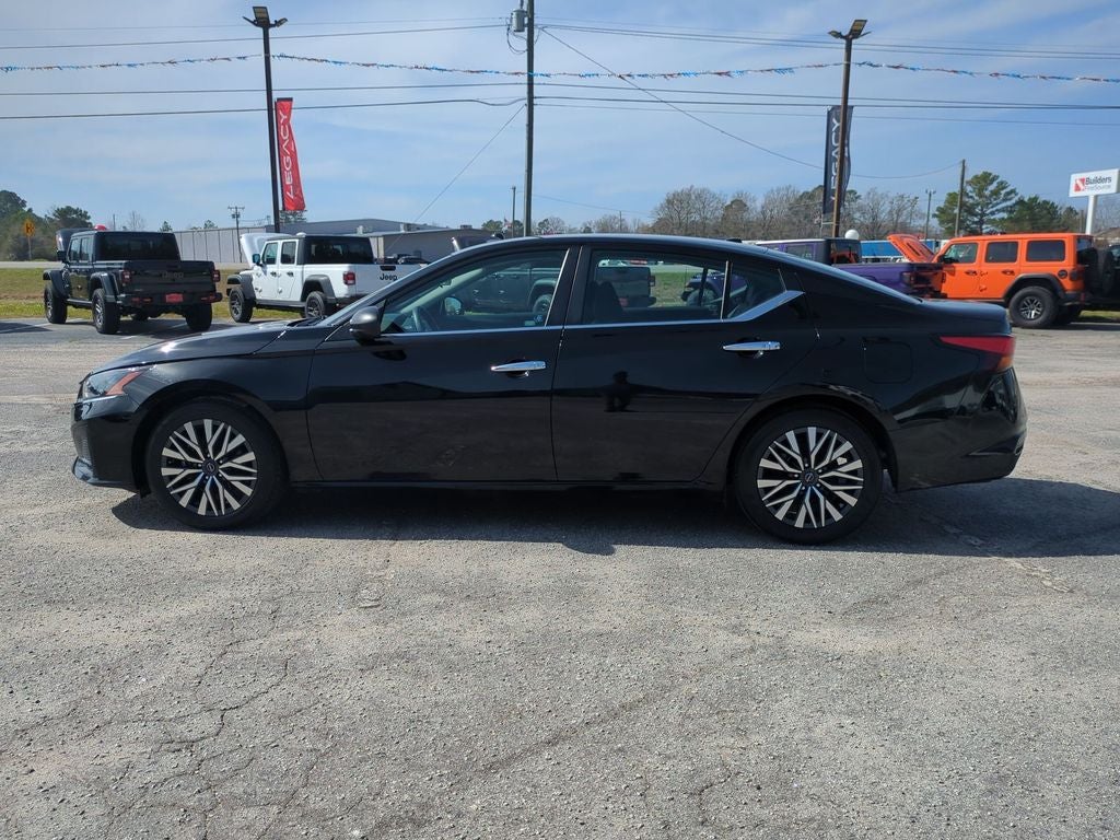 2024 Nissan Altima SV FWD