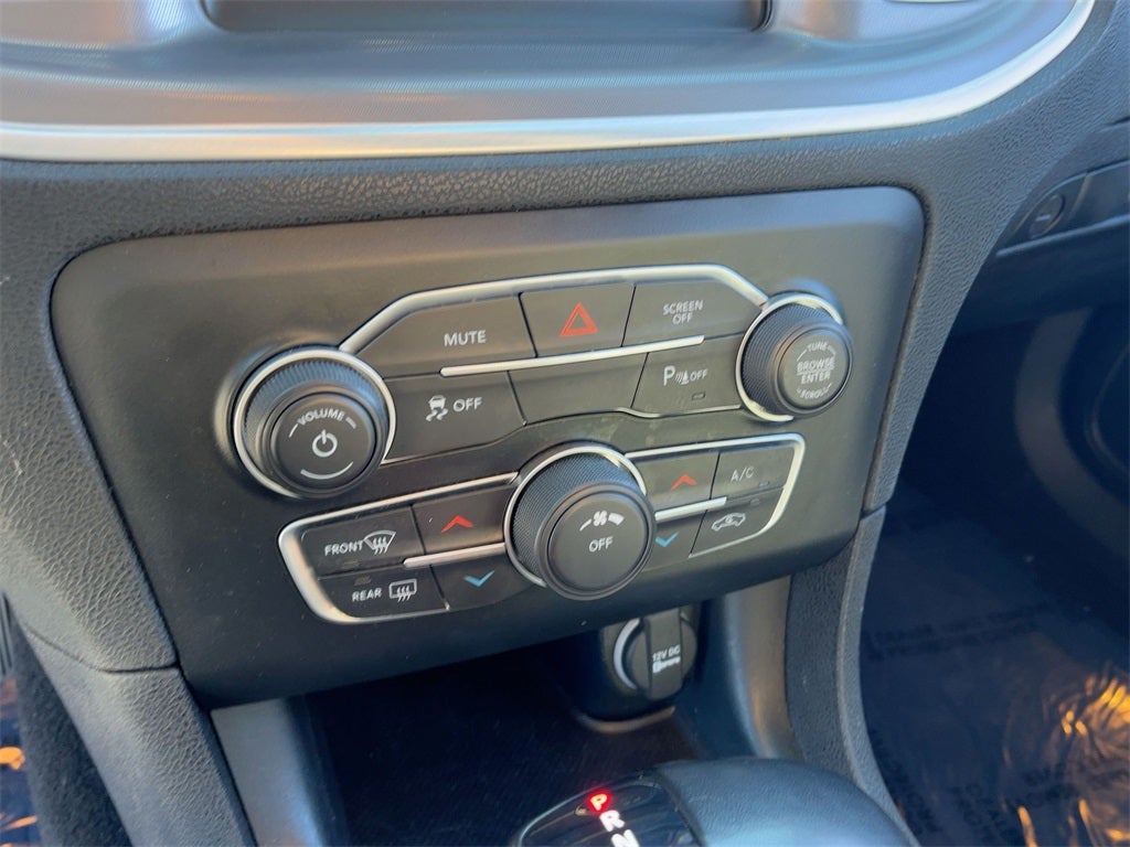 2022 Dodge Charger SXT RWD