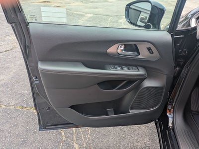 2027 Chrysler Pacifica PACIFICA SELECT